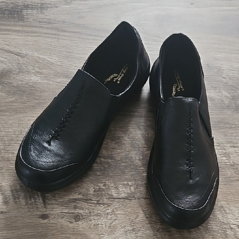 Easy Street Black Slip-On Flats